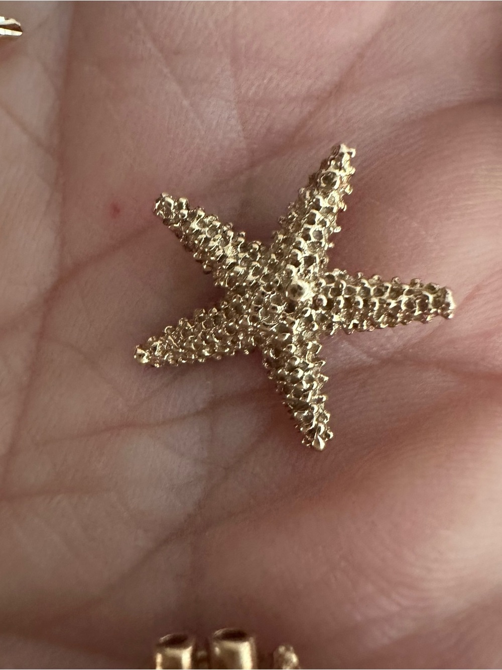 14k solid Gold Starfish Pendant Necklace Charm